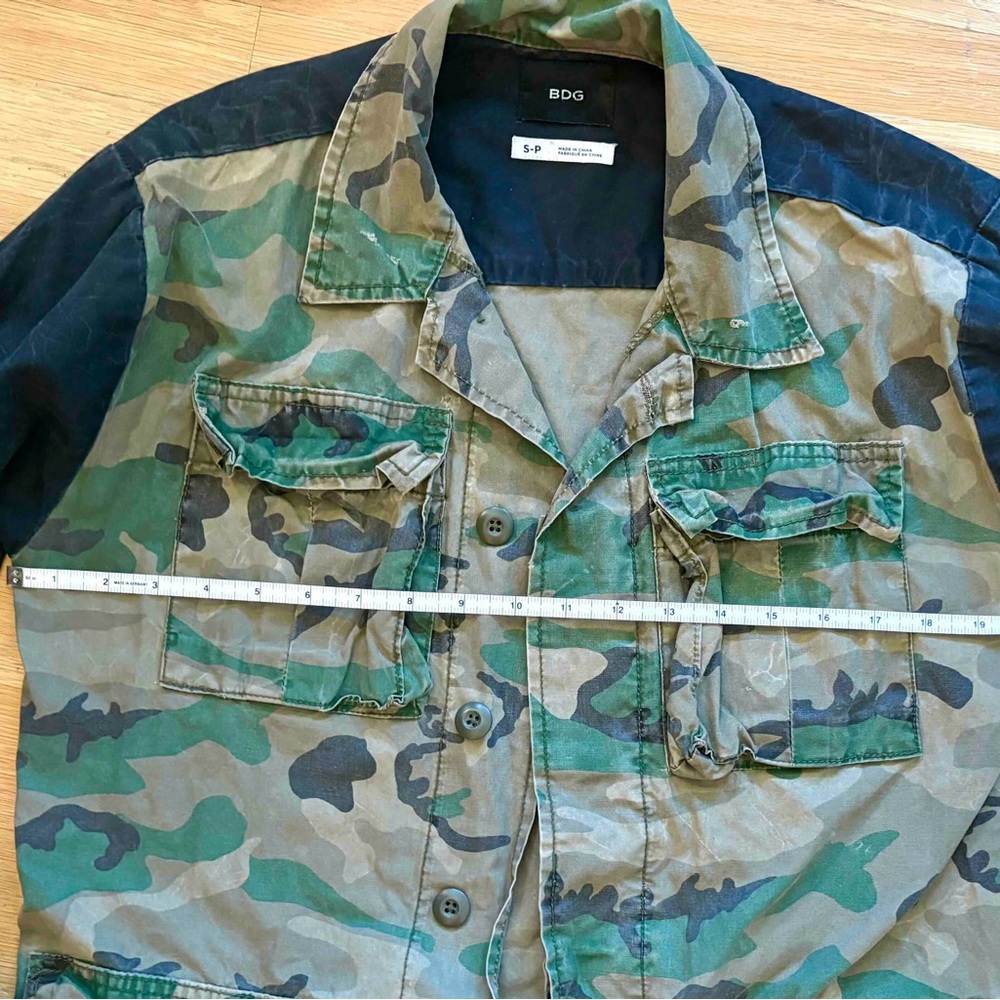 BDG Women’s Camo Field Jacket - Picture 4 of 6